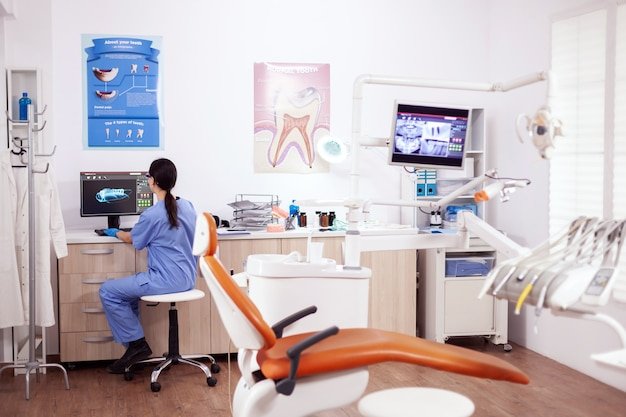 Best Dental Clinic in Mayur Vihar