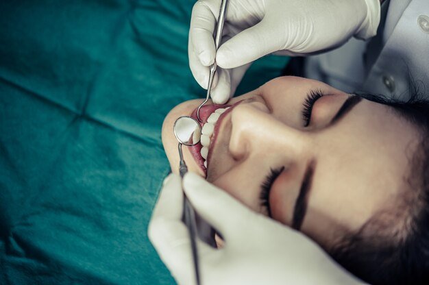 Best Dental Surgeon Clinic in Mayur Vihar