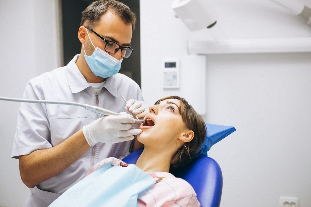 Dentist in Mayur Vihar